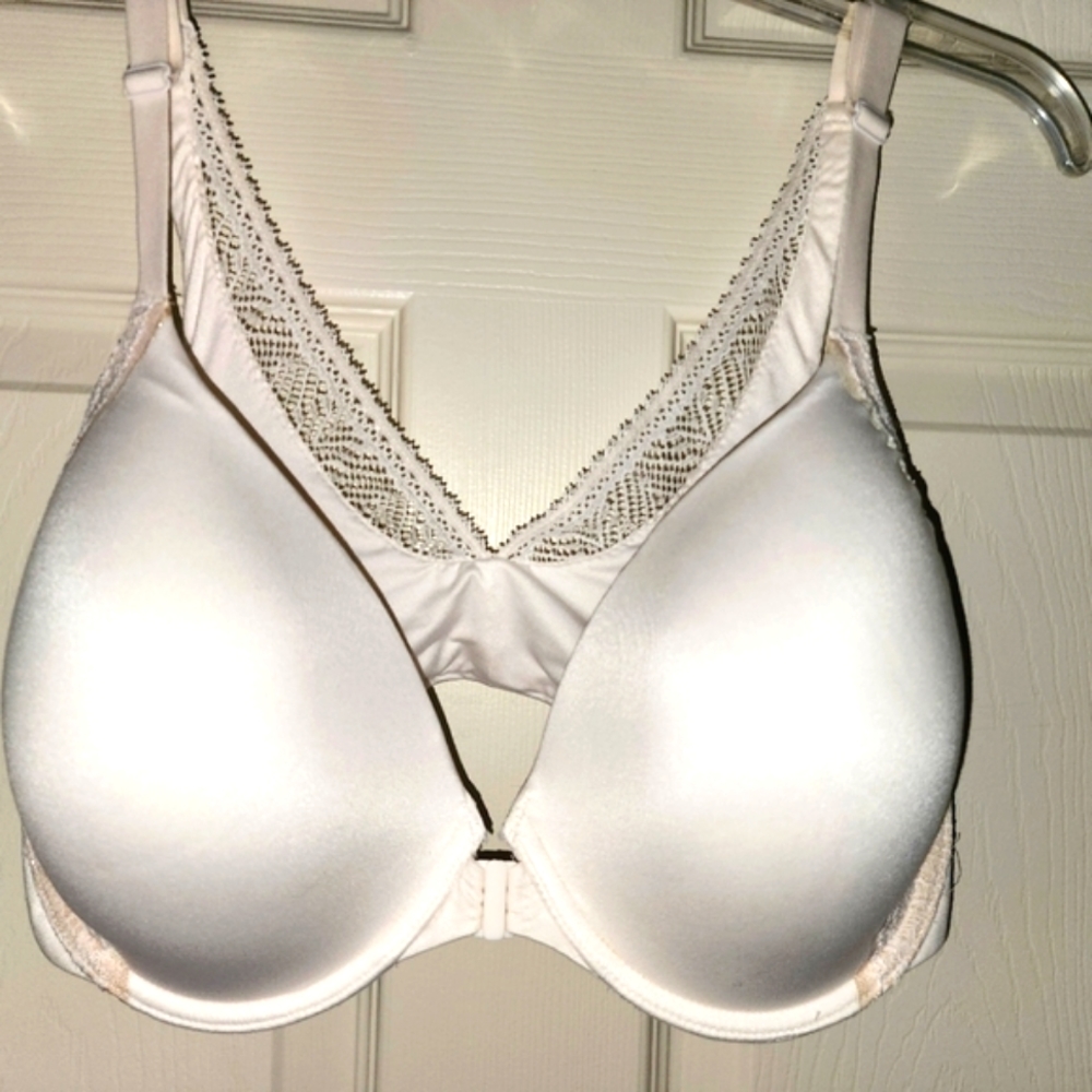 Victoria Secrets Bra